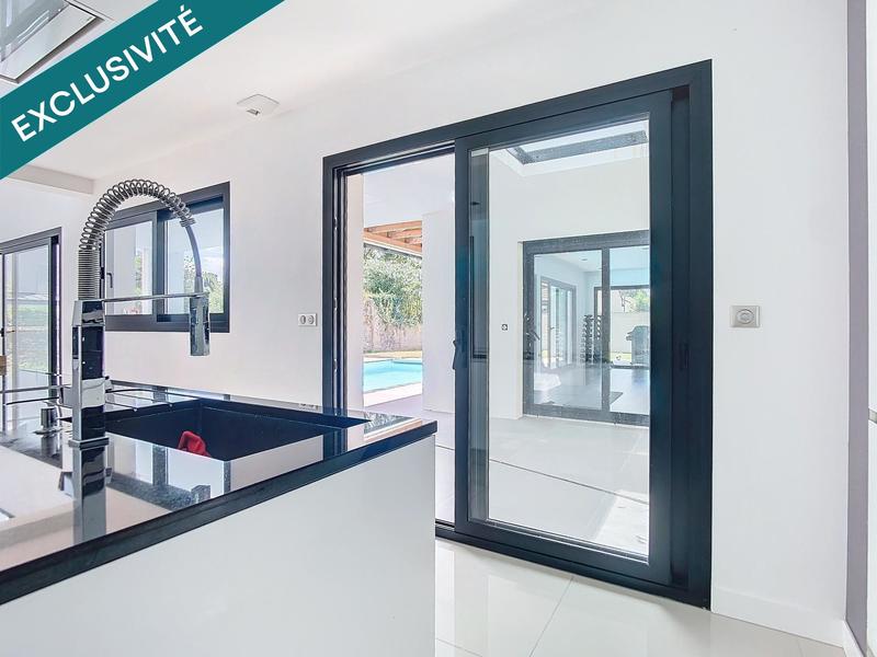 Maison - 246 m² - 6 pièces