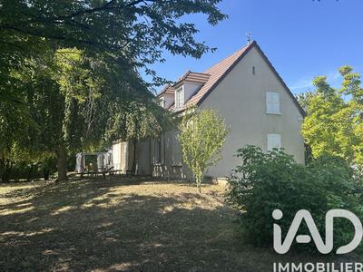 Maison - 201 m² - 7 pièces