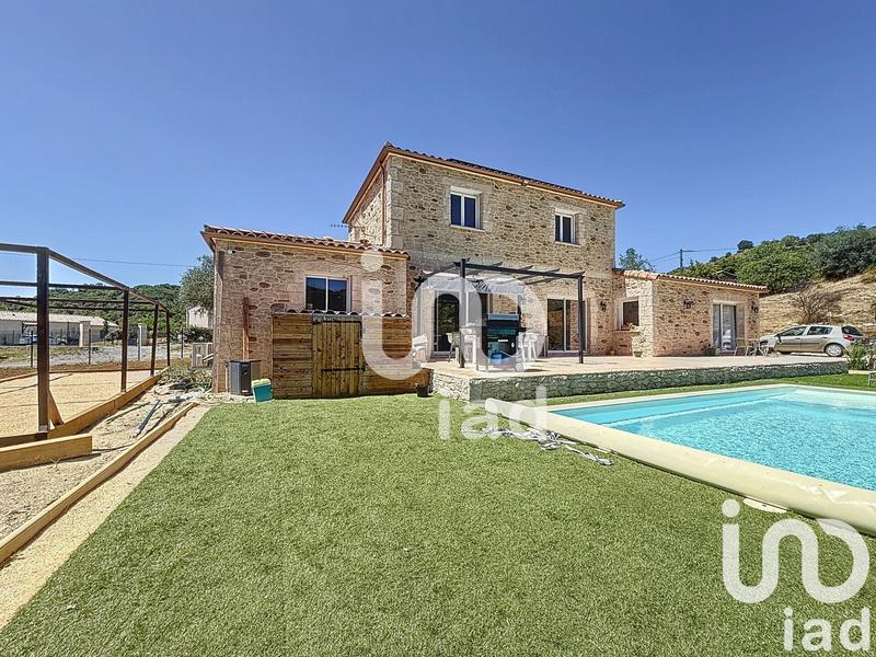 Maison - 218 m² - 7 pièces