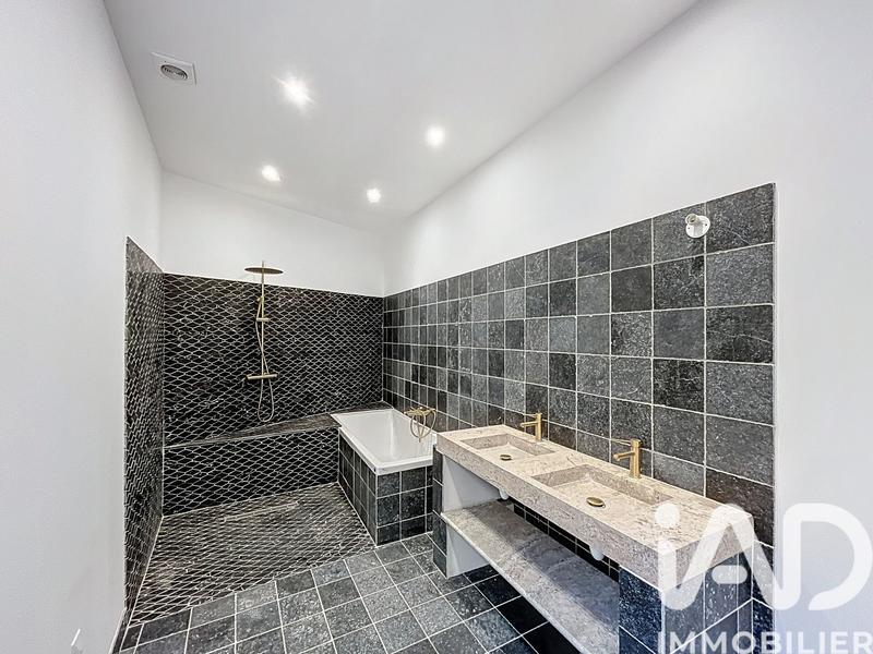 Maison - 180 m² - 5 pièces