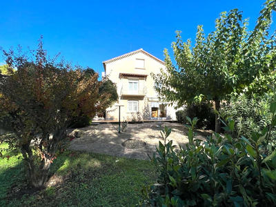 Maison - 146 m² - 9 pièces