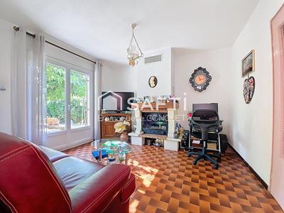 Maison - 90 m² - 5 pièces