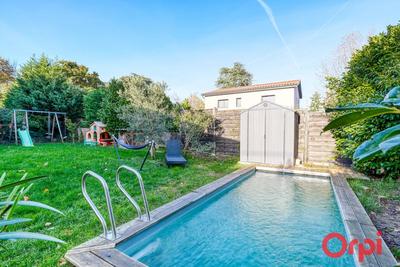 Maison - 110 m² - 5 pièces