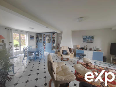 Maison - 140 m² - 6 pièces