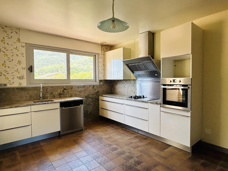 Maison - 184 m² - 5 pièces