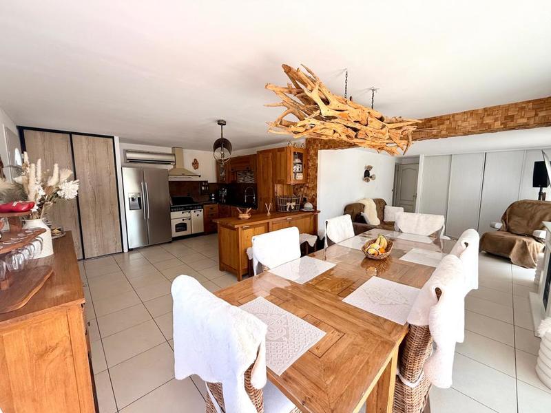 Maison - 200 m² - 5 pièces