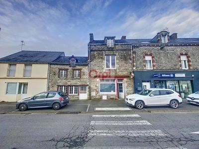 Maison - 557 m² - 9 pièces