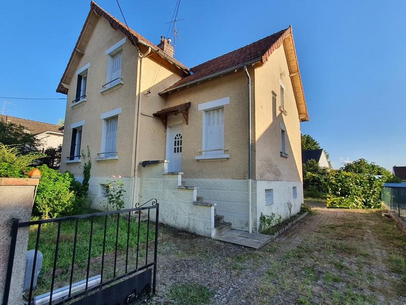 Maison - 92 m² - 4 pièces