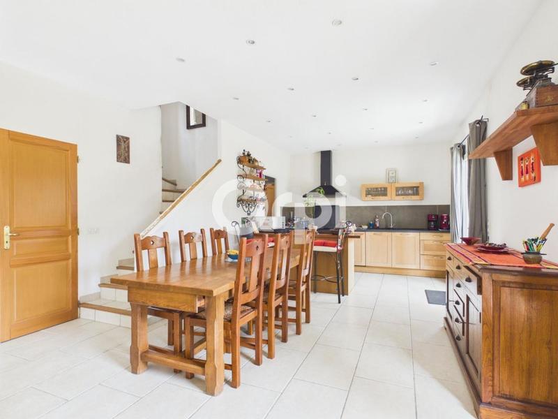 Maison - 135 m² - 5 pièces