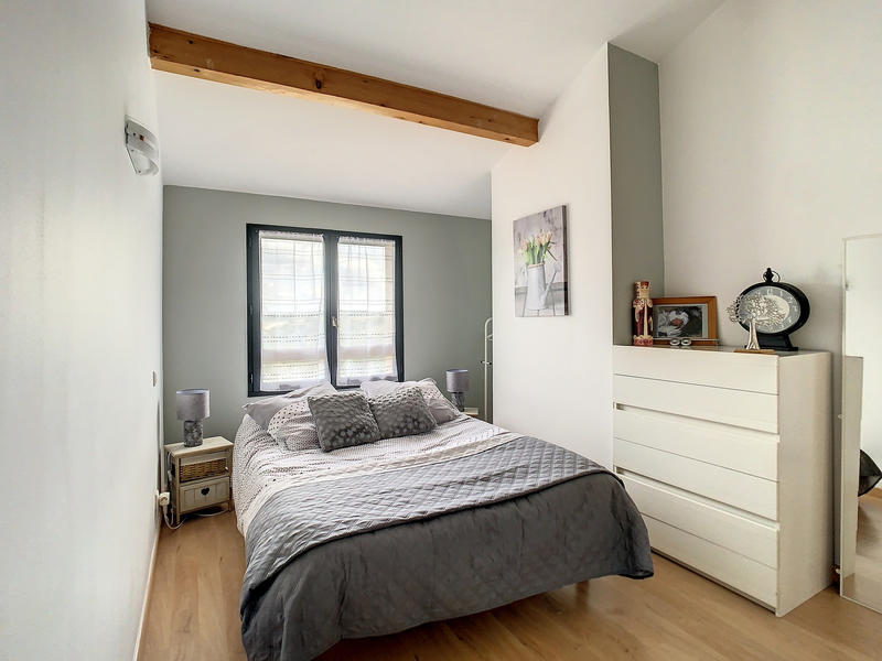 Maison - 183 m² - 8 pièces