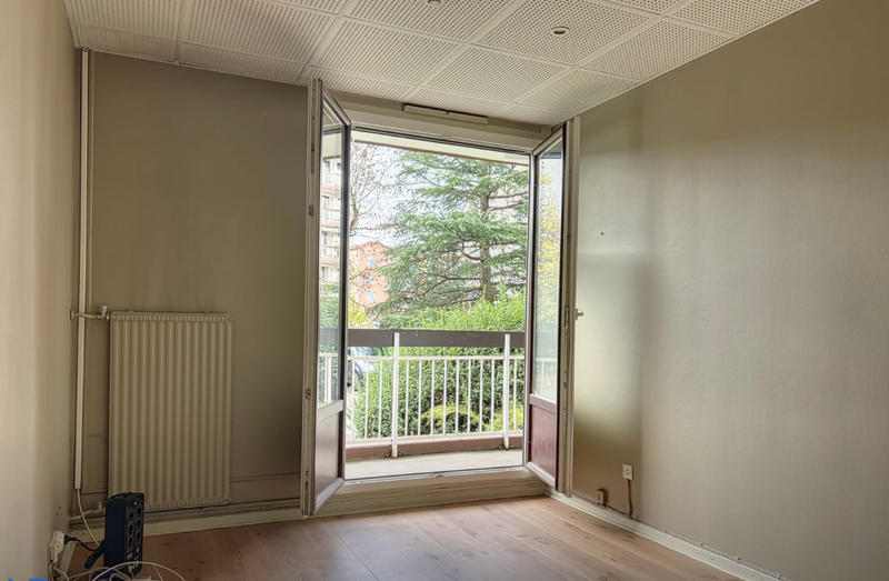 Appartement - 98 m² - 6 pièces