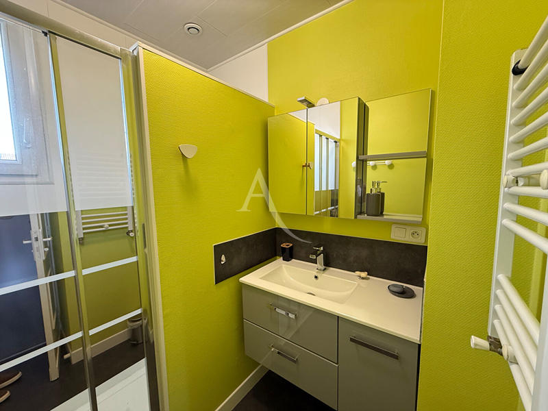 Maison - 193 m² - 8 pièces