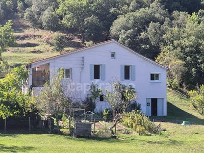 Maison - 104 m² - 4 pièces