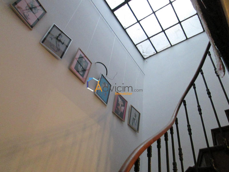 Maison - 269 m² - 12 pièces