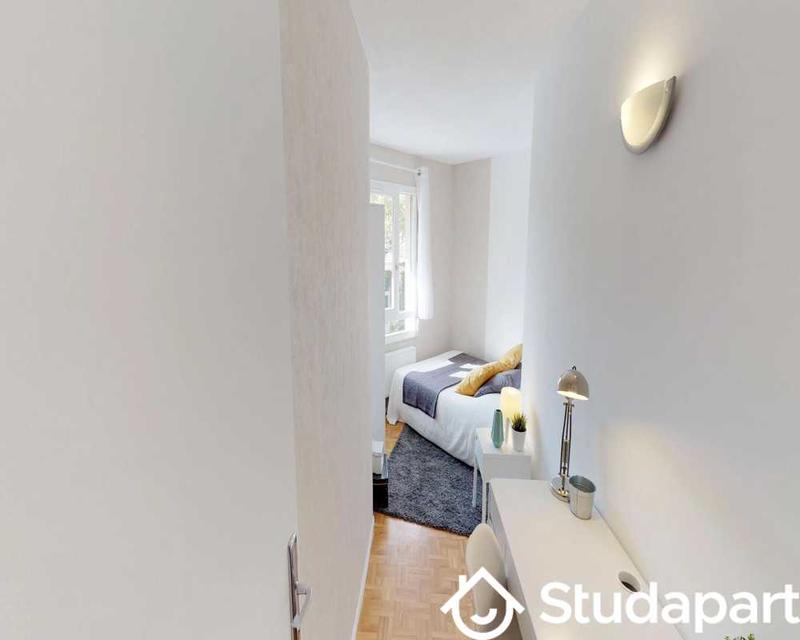 Chambre - 70 m² - 1 pièce