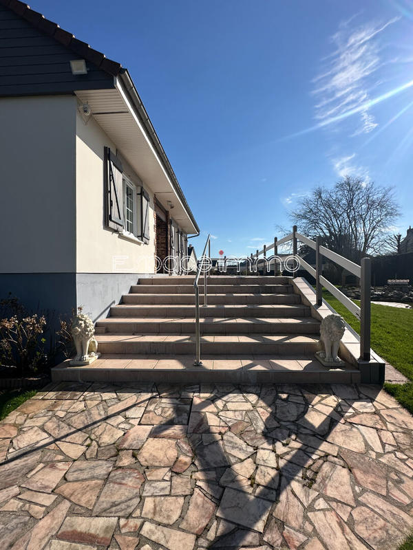 Maison - 97 m² - 5 pièces