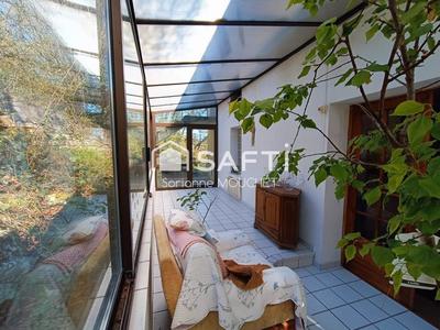 Maison - 181 m² - 6 pièces