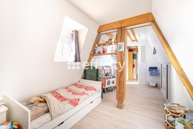 Appartement - 100 m² - 6 pièces