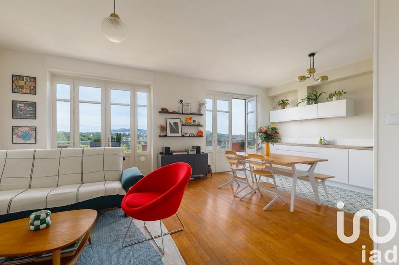 Appartement - 83 m² - 4 pièces