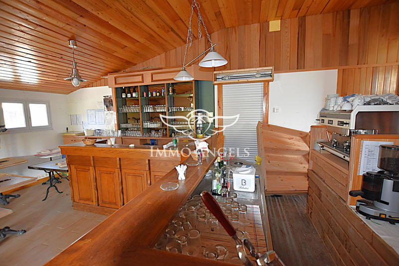 Immeuble - 1 226 m²