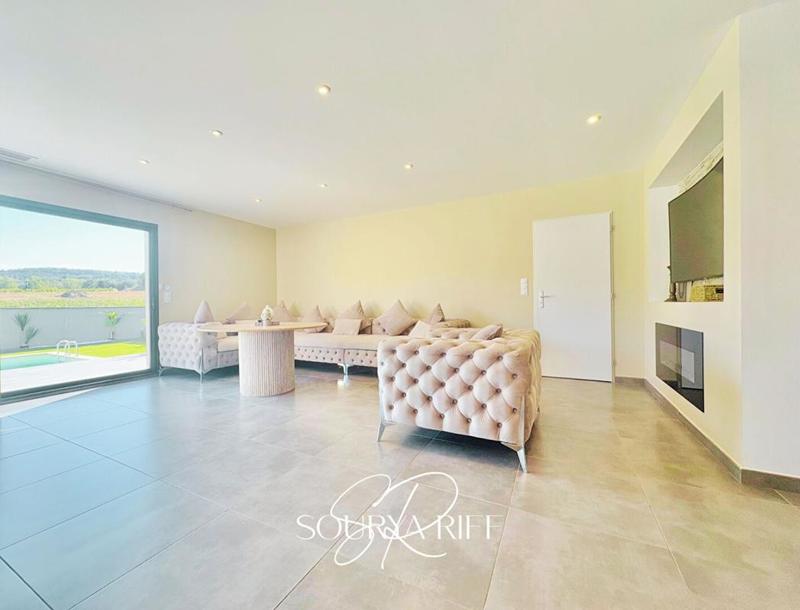 Maison - 132 m² - 5 pièces