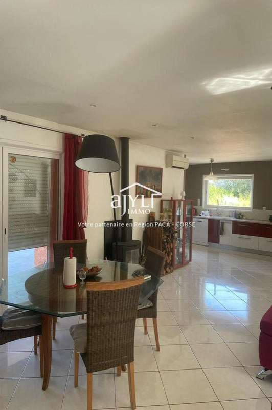 Maison - 136 m² - 5 pièces