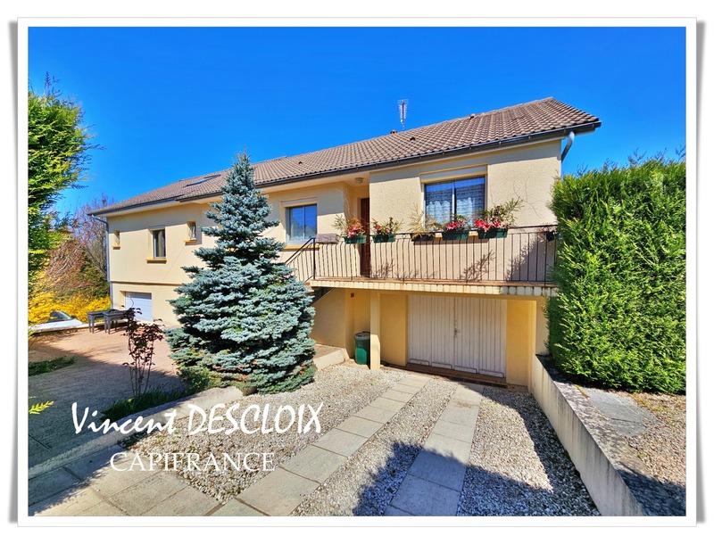 Maison - 186 m² - 8 pièces