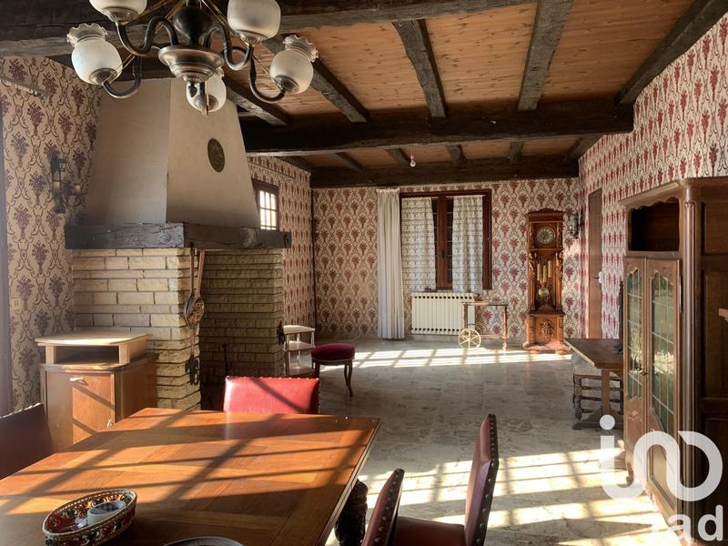 Maison - 214 m² - 9 pièces