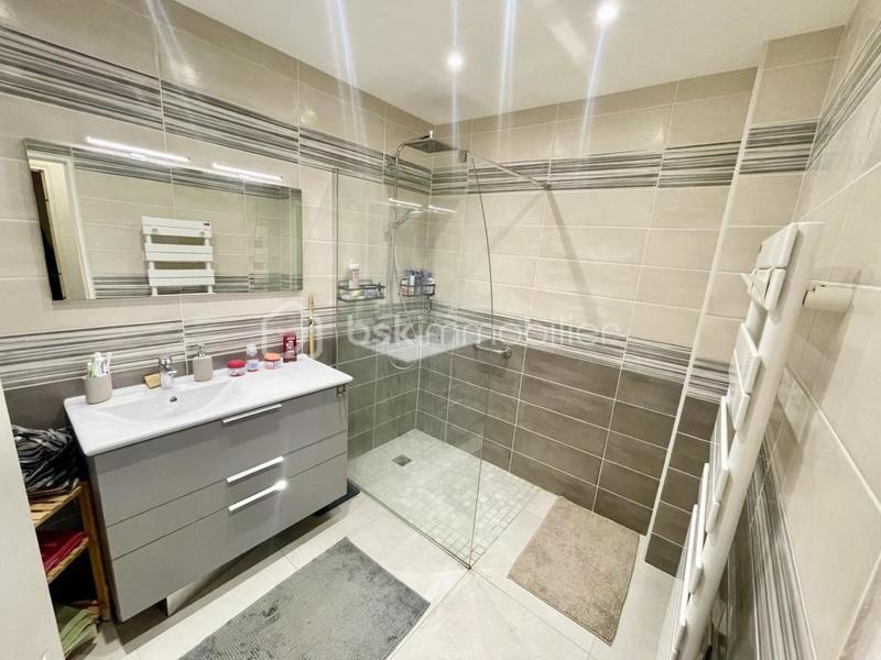 Maison - 167 m² - 6 pièces