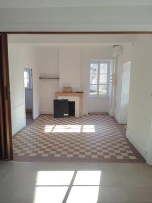 Maison traditionnelle - 75 m² - 4 pièces