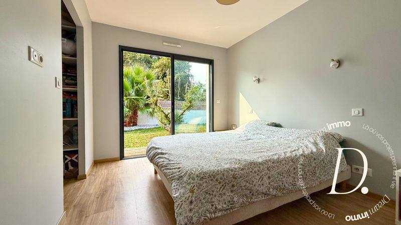 Maison contemporaine - 185 m² - 7 pièces