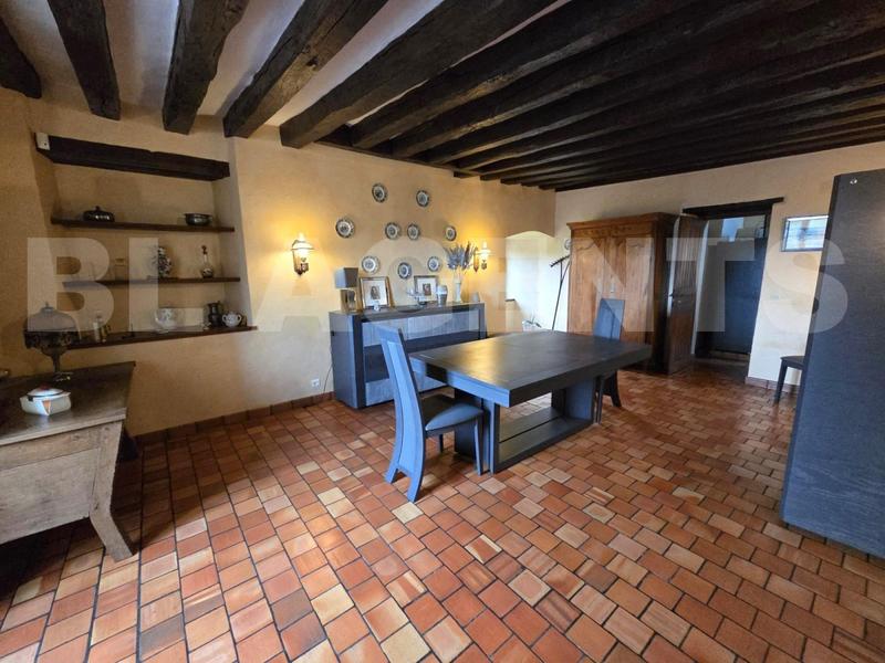 Maison - 252 m² - 7 pièces