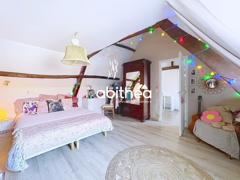 Maison - 275 m² - 8 pièces