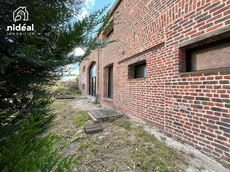 Maison - 395 m² - 8 pièces