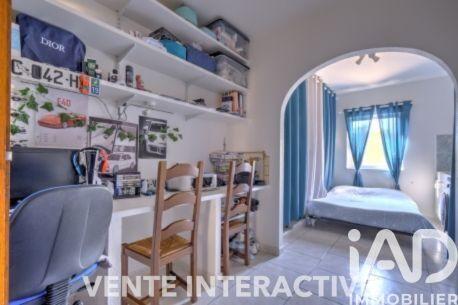 Maison - 240 m² - 5 pièces