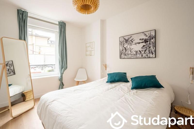 Chambre - 184 m² - 1 pièce