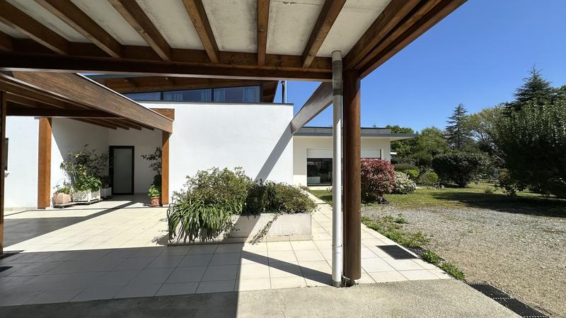 Maison d'architecte - 270 m² - 7 pièces