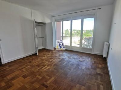 Appartement - 72 m² - 2 pièces