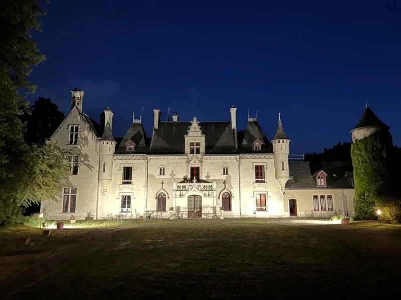 Château - 900 m² - 25 pièces