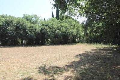 Terrain constructible - 835 m²