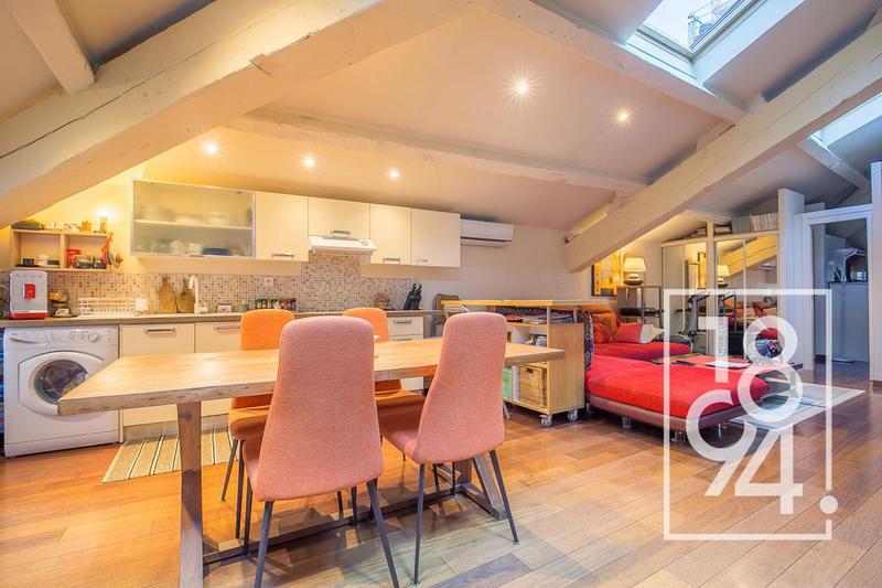 Loft - 72 m² - 2 pièces