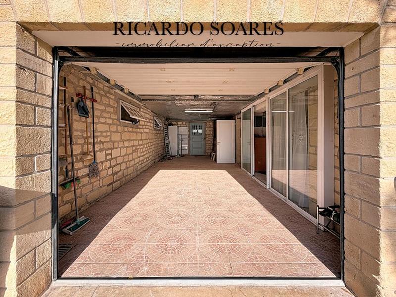 Maison - 204 m² - 8 pièces