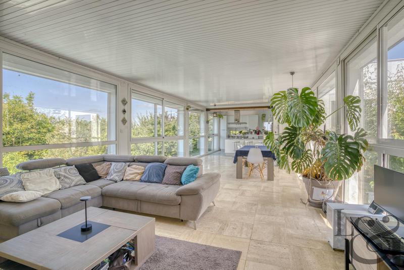 Maison - 254 m² - 7 pièces