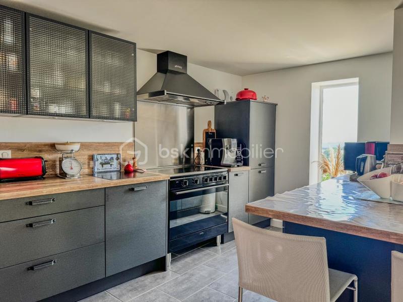 Corps de ferme - 350 m² - 13 pièces