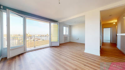 Appartement - 72 m² - 3 pièces