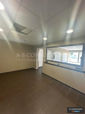 Local commercial - 119 m²