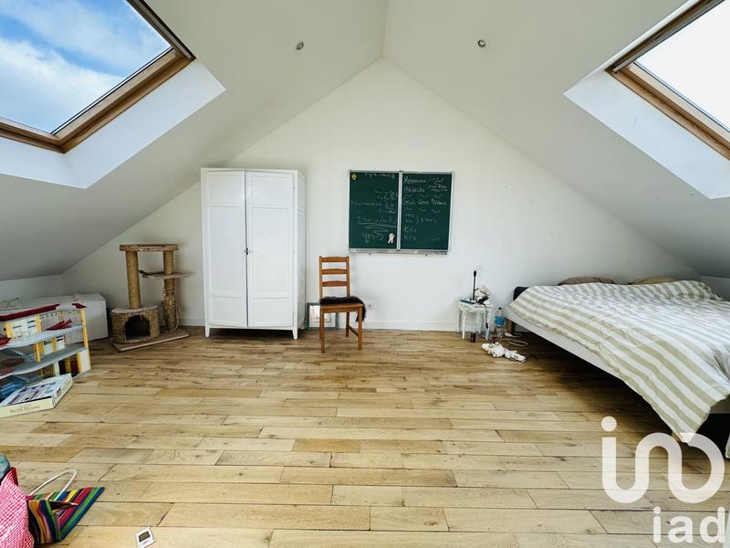 Maison - 212 m² - 9 pièces