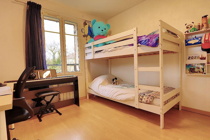 Appartement - 82 m² - 4 pièces