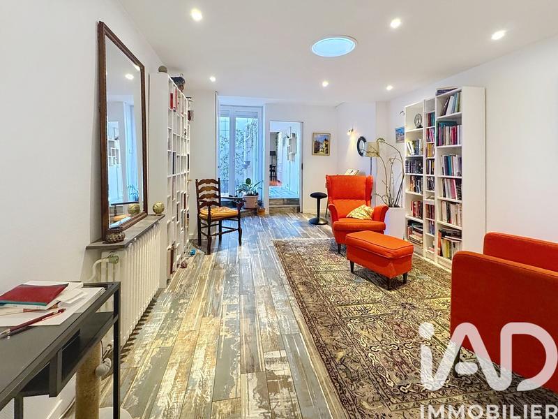 Maison - 202 m² - 8 pièces