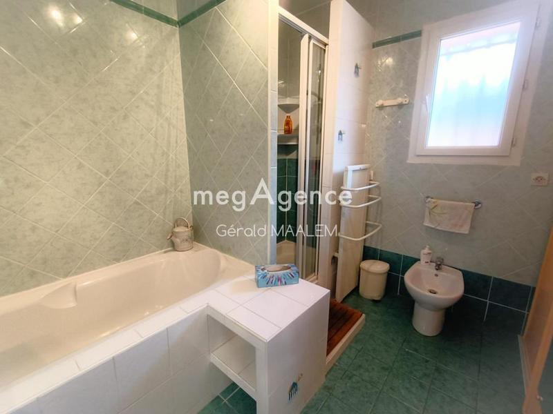 Maison traditionnelle - 108 m² - 4 pièces